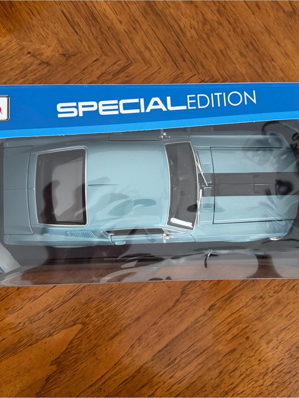 Maisto 1968 Ford Mustang GT Cobra Jet - Blue - Picture 6 of 7